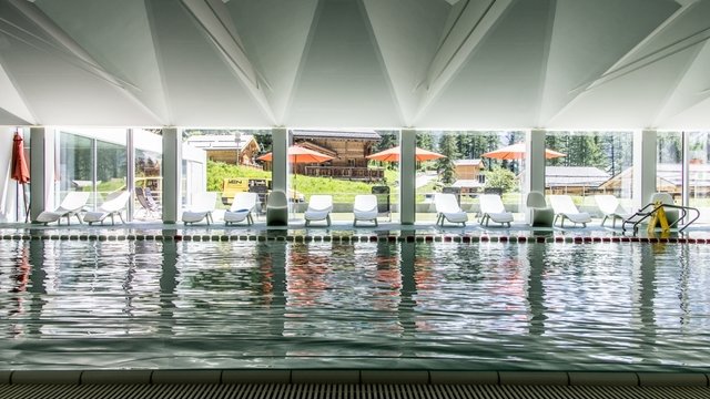 PISCINE ET CENTRE DE BIEN-ÊTRE DE ZINAL